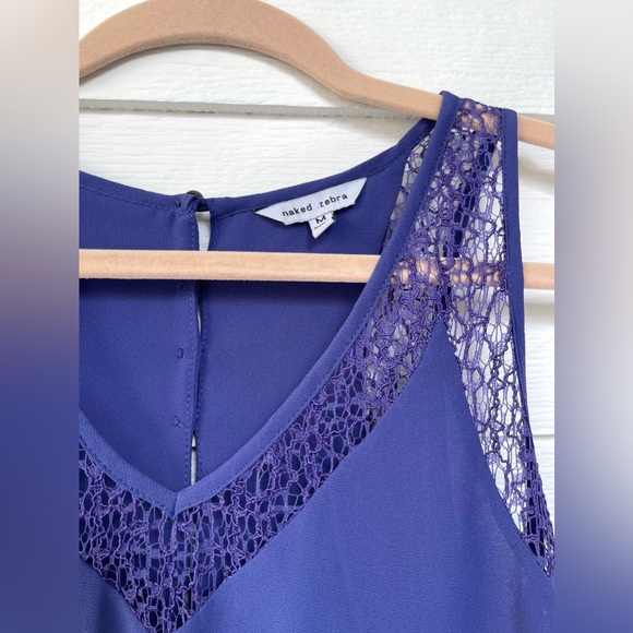 Nice tank/blouse. Size medium - Picture 3 of 5